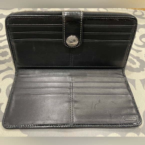 Coach Wallet - Picture 3 of 4